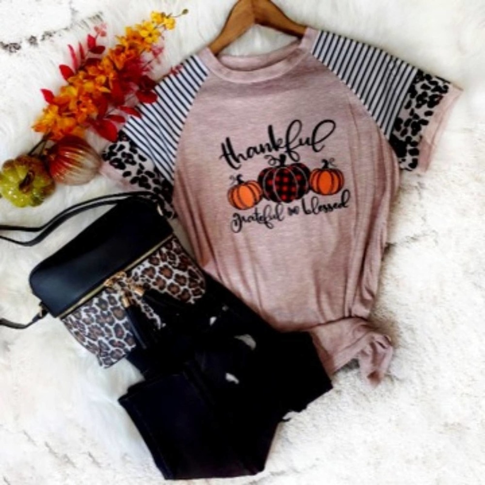 Tan Fall‎ Short Sleeve Tee "Thankful, Grateful, and Blessed" Sz Sm NWOT